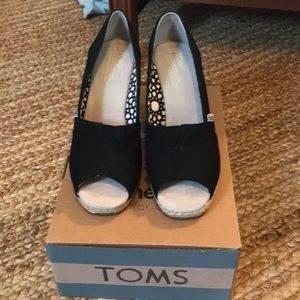 Toms Wedges